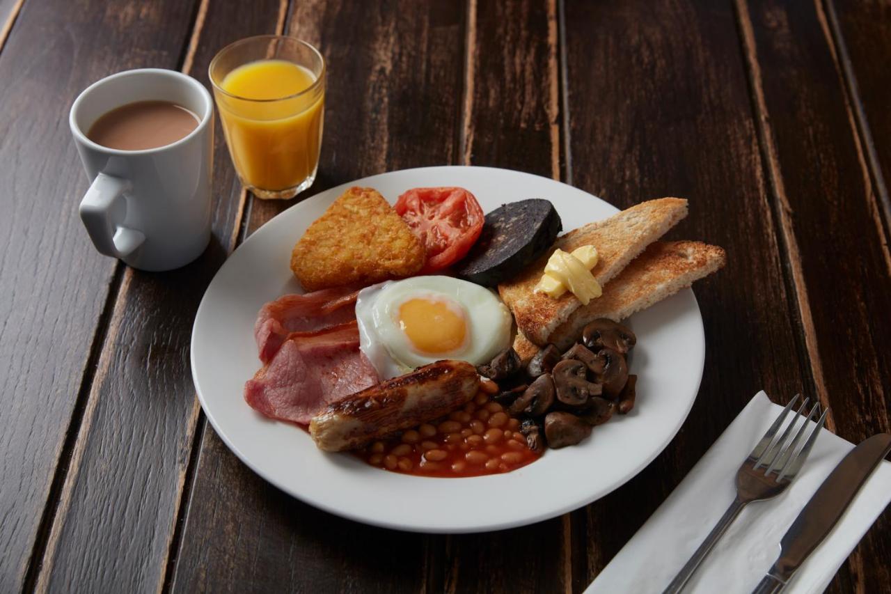 Crossroads By Chef & Brewer Collection Hotel Weedon Bec Eksteriør billede
