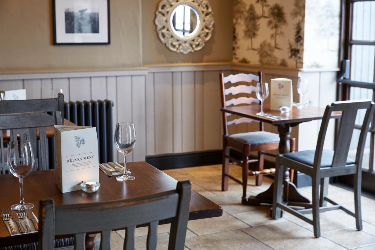 Crossroads By Chef & Brewer Collection Hotel Weedon Bec Eksteriør billede