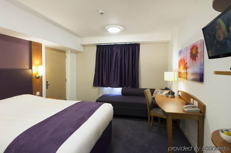 Crossroads By Chef & Brewer Collection Hotel Weedon Bec Eksteriør billede