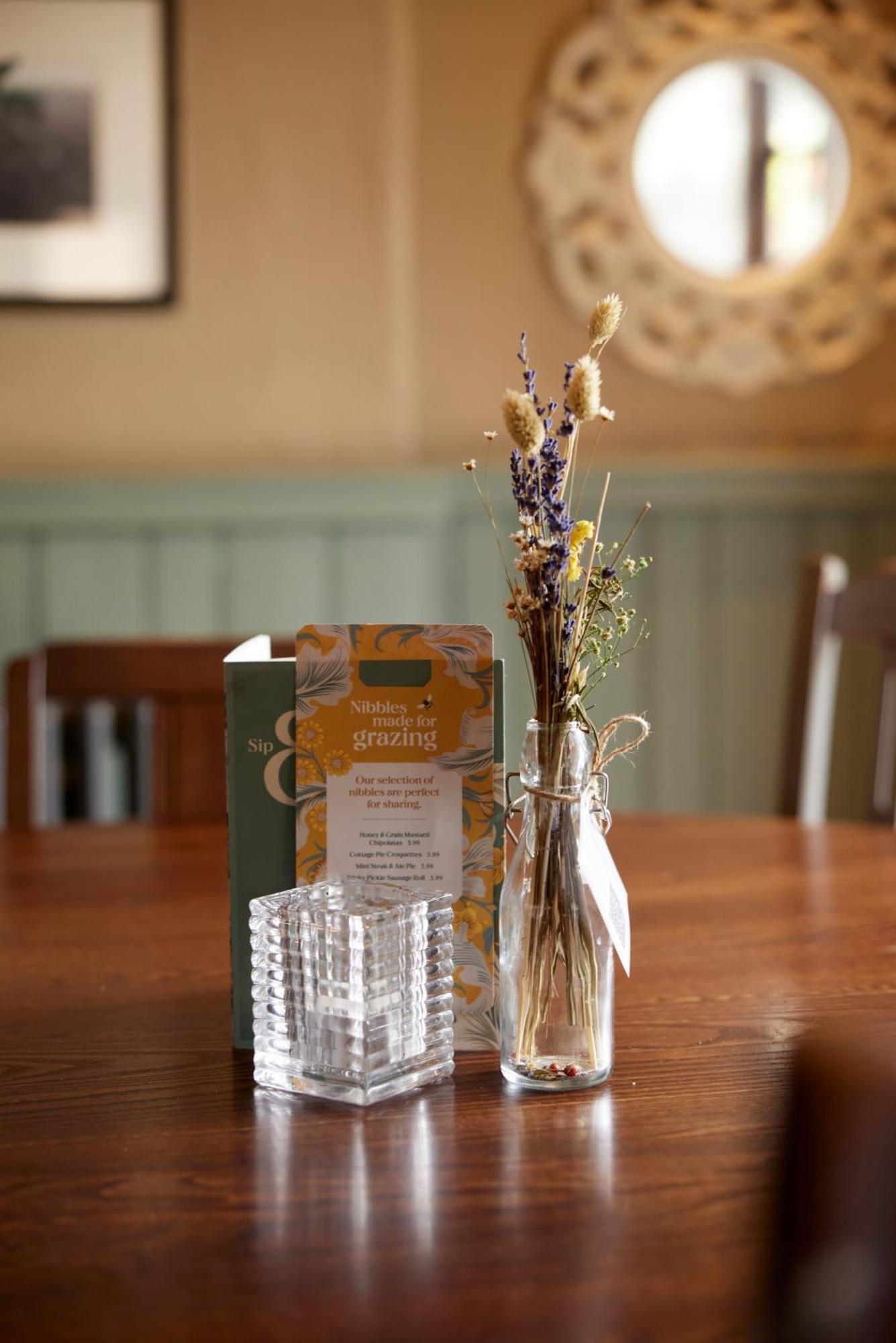 Crossroads By Chef & Brewer Collection Hotel Weedon Bec Eksteriør billede