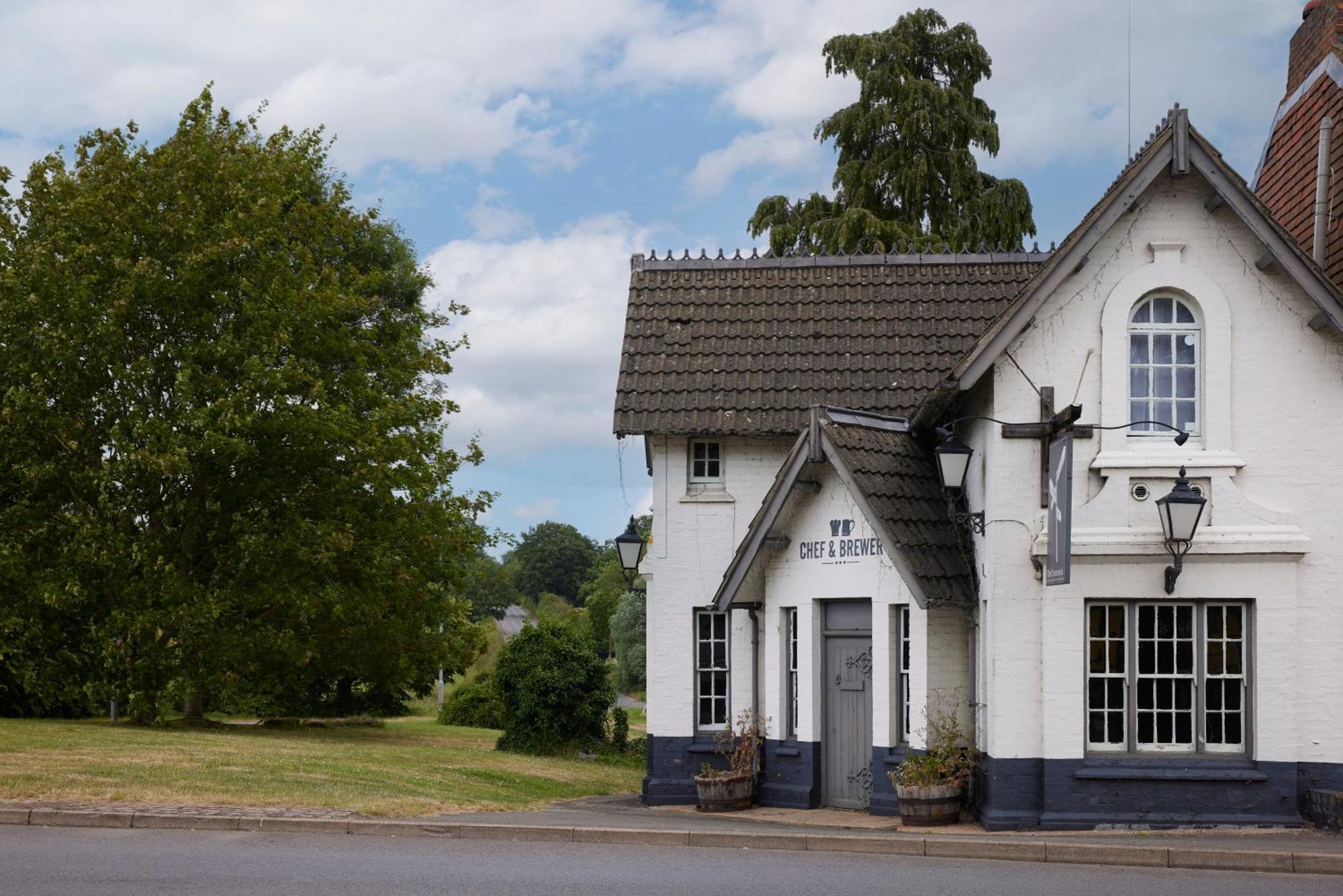Crossroads By Chef & Brewer Collection Hotel Weedon Bec Eksteriør billede