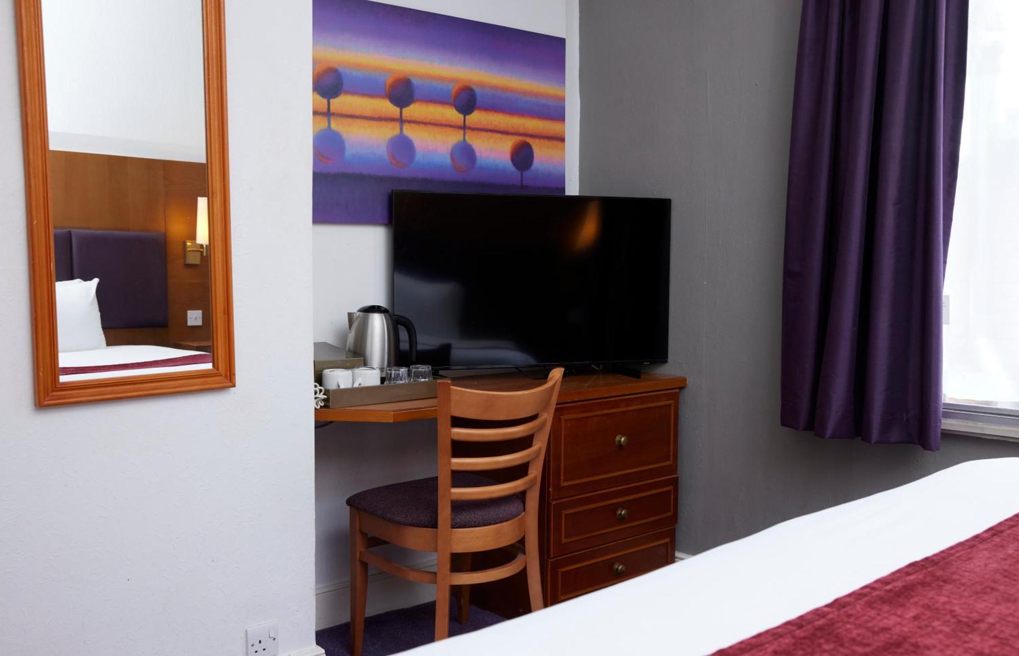 Crossroads By Chef & Brewer Collection Hotel Weedon Bec Eksteriør billede