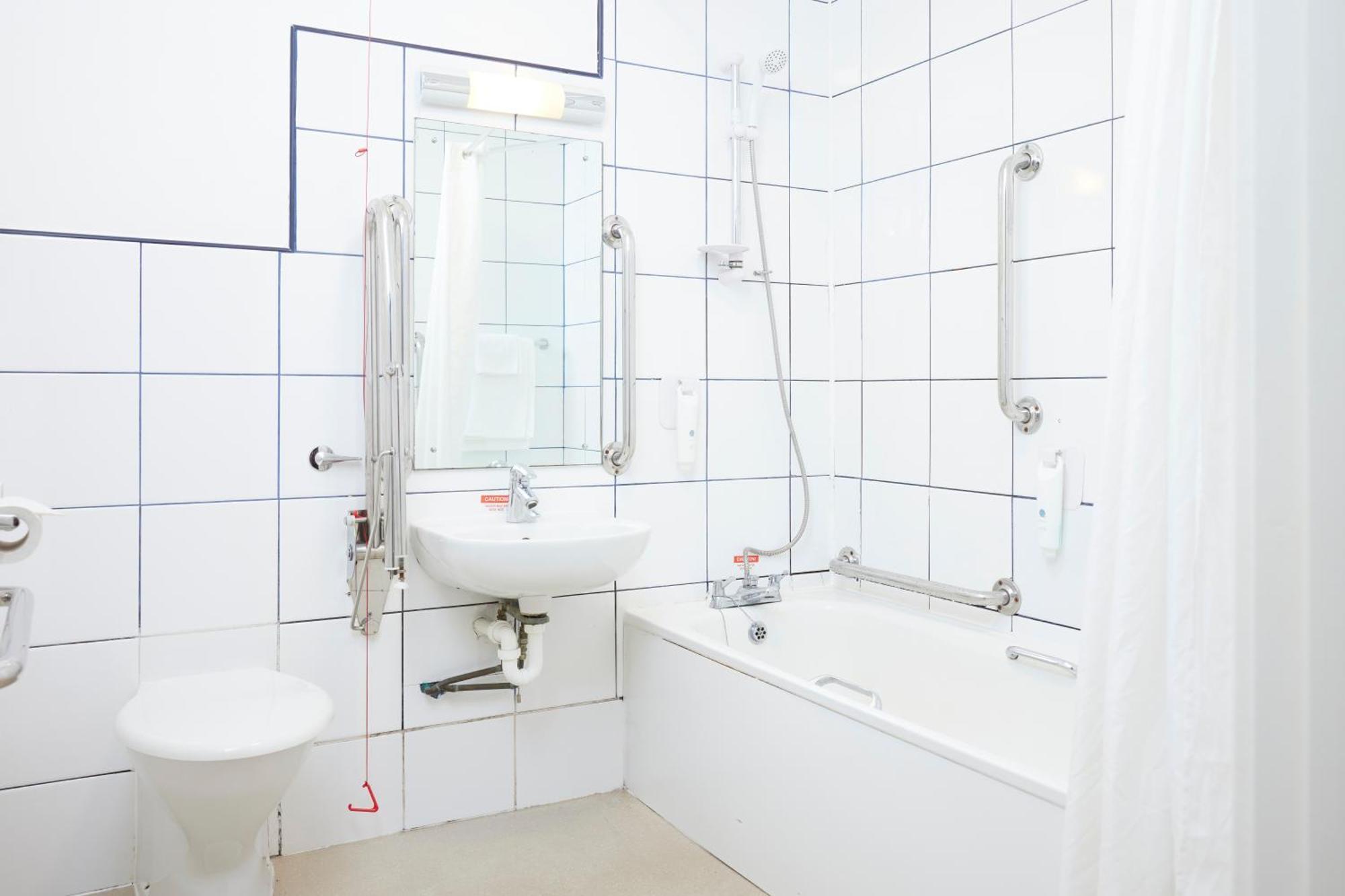 Crossroads By Chef & Brewer Collection Hotel Weedon Bec Eksteriør billede